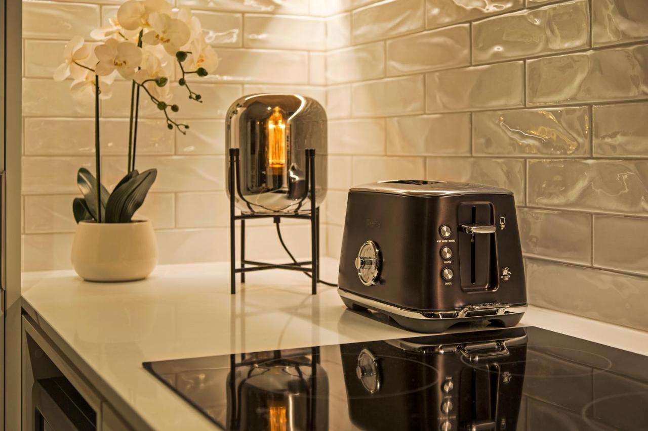 Funk In The City - Luxury Laneway Apartment With Single Garage Christchurch Esterno foto